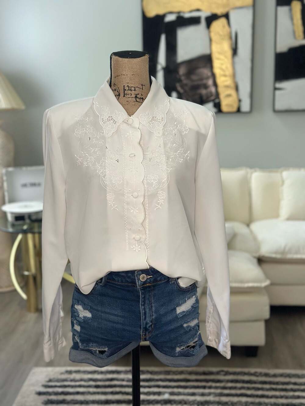 Vintage Christie & Jill White Embroidered Long Sleeve Blouse with Scalloped Edge